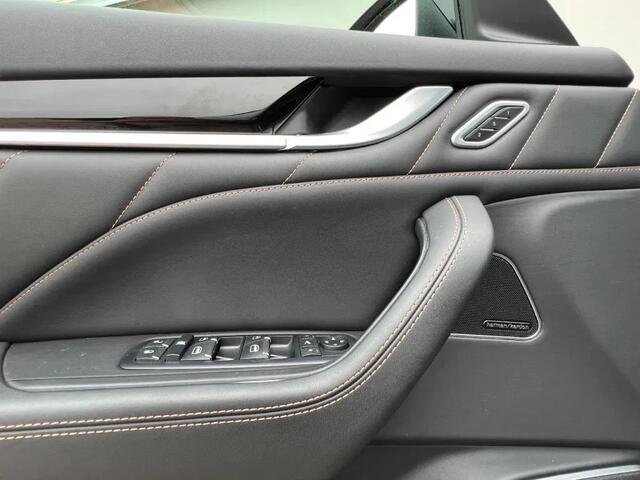Maserati Levante 3.0 V6 SQ4, 430 PK AWD, GranSport, Panoramadak, Luchtvering