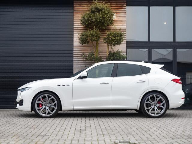 Maserati Levante 3.0 V6 S AWD GranLusso Novitec Pano Leer 22 Inch H&K