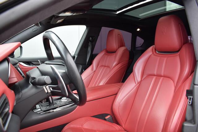 Maserati Levante 3.0 V6 S AWD GranLusso | Pano | Leer | H/K | Apple CarPlay | Luchtvering
