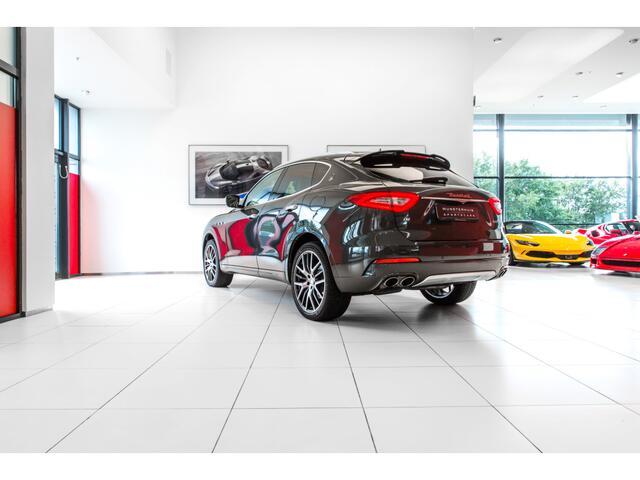 Maserati Levante 3.0 V6 D AWD GranSport ~ 1e eigenaar ~ * AUTOMAAT* *Schuif/kanteldak* - Harman Kardon Audio, Rondomzicht camera