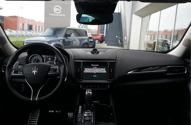 Maserati Levante 3.0 V6 AWD GranSport | Voorstoelen / Achterbank verwarmd | Trekhaak | Schuif/Kantel dak |