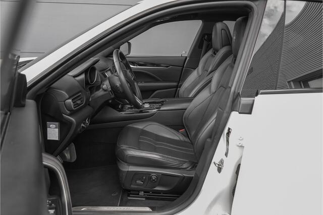 Maserati Levante 3.0 V6 D AWD Pano Leder 21"