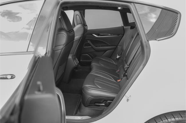 Maserati Levante 3.0 V6 D AWD Pano Leder 21"