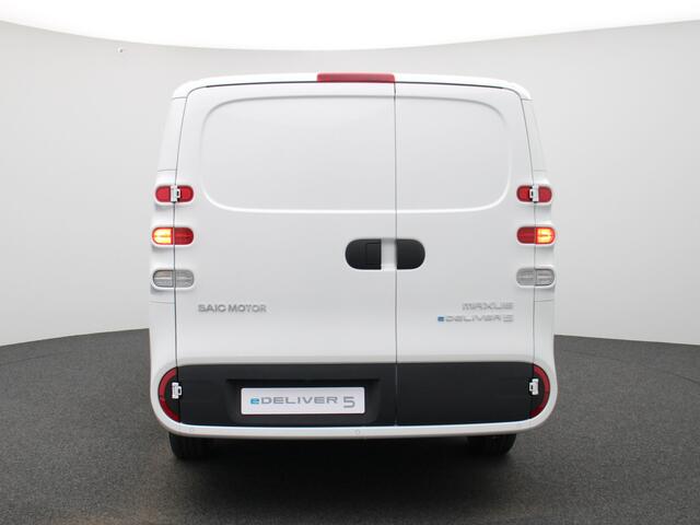 Maxus eDELIVER 5 | L2H1 64 kWh | Nieuwste model |uit voorraad leverbaar |
