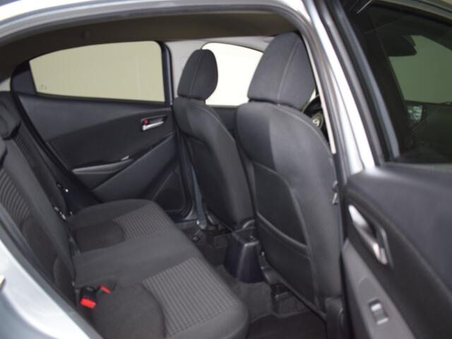 Mazda 2 1.5 Sport Selected NAVI 16" LMV CAMERA