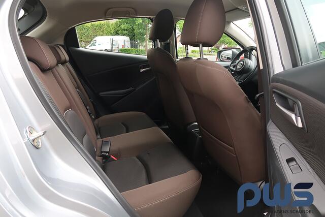Mazda 2 1.5 Skyactiv-G Navi / Cruise / Carplay / 1e Eig / NL auto