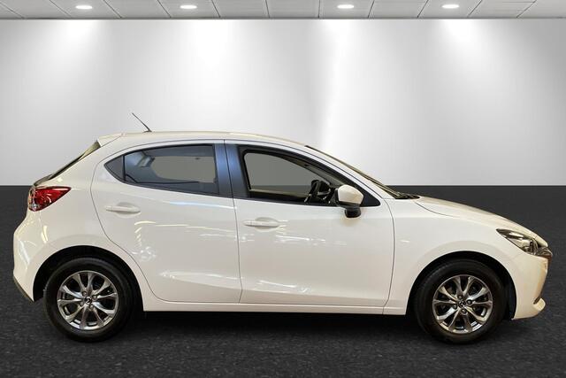 Mazda 2 1.5 Skyactiv-G Luxury Automaat Navi Carplay PDC Cr