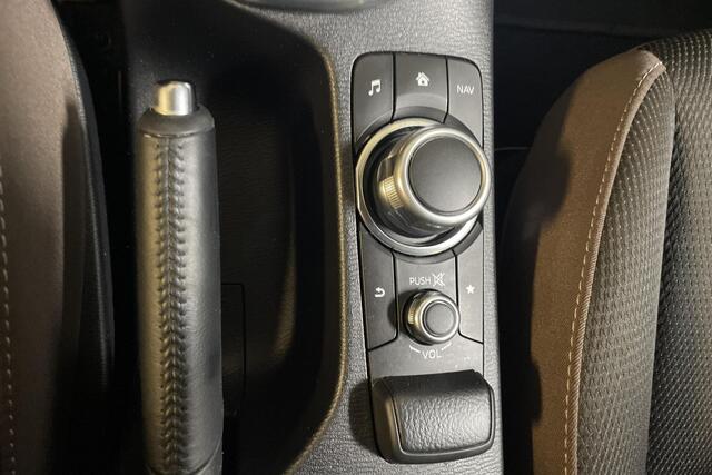 Mazda 2 1.5 Skyactiv-G Luxury Automaat Navi Carplay PDC Cr