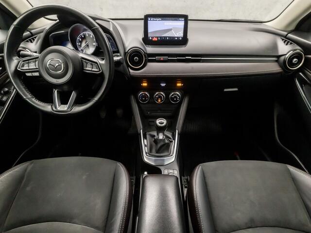 Mazda 2 1.5 Skyactiv-G GT-Luxury (NAVIGATIE, CAMERA, HEAD-UP DISPLAY, STOELVERWARMING, GETINT GLAS, LEDEREN SPORTSTOELEN, LM VELGEN, CRUISE, NIEUWE APK, NIEUWSTAAT)