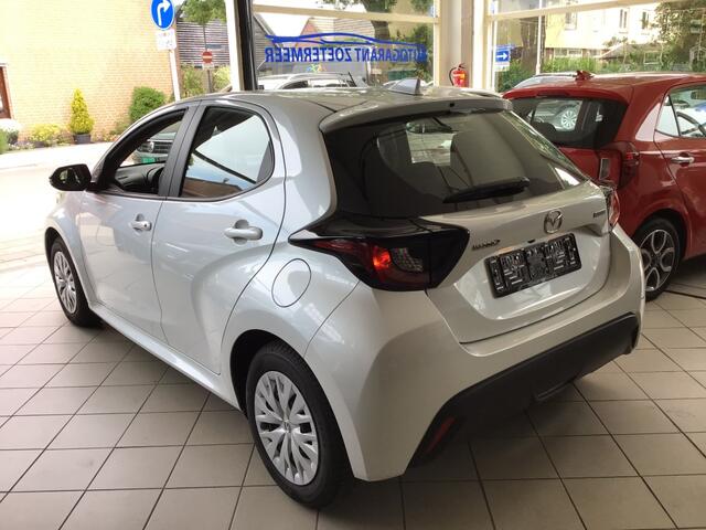 Mazda 2 1.5 Centre-line