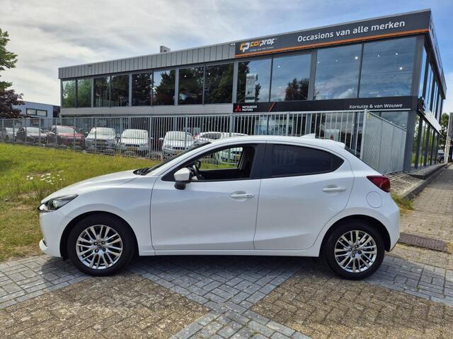 Mazda 2 1.5 Skyactiv-G Luxury | Camera | Head-up display