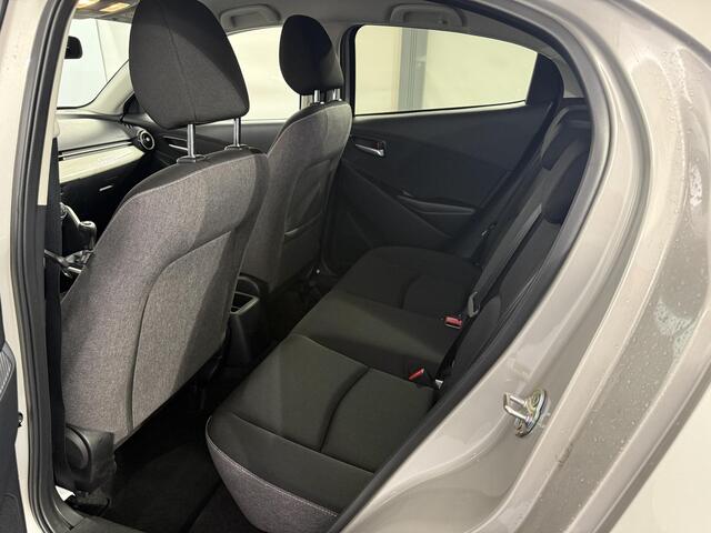 Mazda 2 1.5 e-SkyActiv-G 90 Exclusive-Line / Dealer demo / BTW auto / Luxe uitvoering