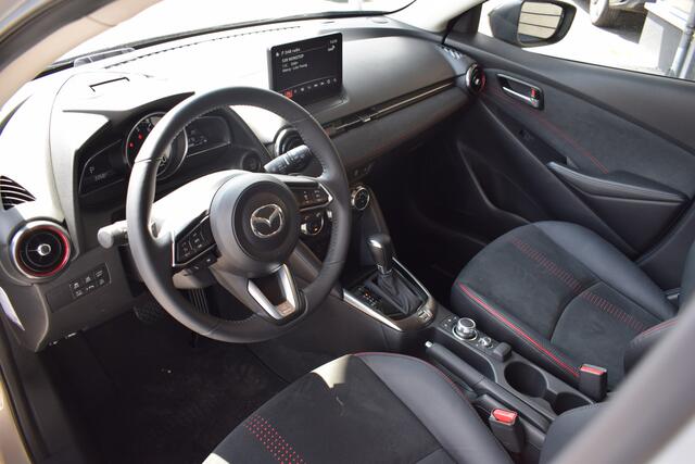 Mazda 2 1.5 SkyActiv-G 90 Homura Aka - Met Driver Assistance Pack