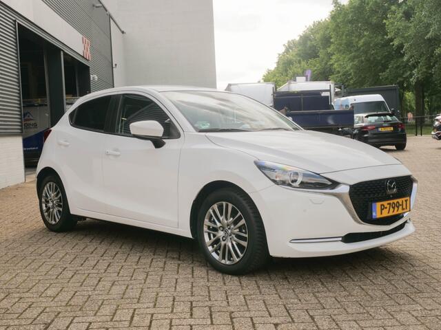 Mazda 2 1.5 Skyact-G Signature . Navi, en Leder.