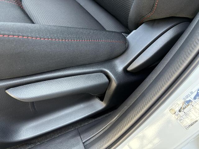 Mazda 2 1.5 e-SkyActiv-G 90 Homura BTW Auto / Fabrieksgarantie t/m 11-2030 / Apple Carplay