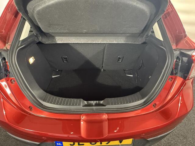 Mazda 2 1.5 Skyactiv-G Skylease GT / NL auto / Dealer onderhouden / Wit Leder / Navigatie / Head-Up Display