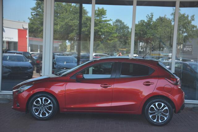 Mazda 2 1.5 Skyactiv-G GT-M Nette Mazda 2 dealeronderhouden laatste beurt bij 111000km met oa ecc navigatie pdc lane assist voice command cv cruise lmv origineel