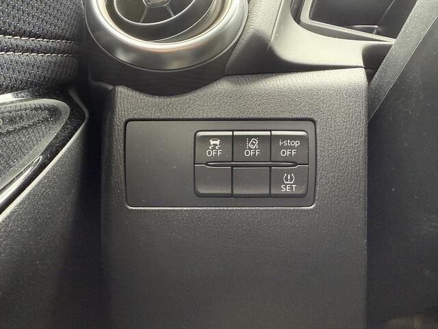 Mazda 2 1.5 Skyactiv-G Luxury | CRUISE CONTROL | STOELVERWARMING | CLIMATE CONTROL | LANE ASSIST |