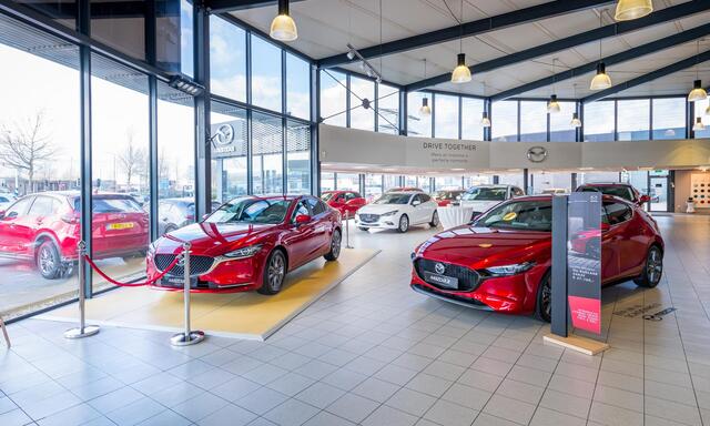 Mazda 2 Hybrid 1.5 Prime-line / Lunar White
