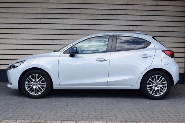 Mazda 2 1.5 Skyactiv-G Luxury - i-Activesense pack - 1e Eigenaar - Dealer onderhouden - Blauwe accenten