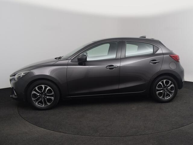 Mazda 2 1.5 Dynamic+ Navi PDC LMV
