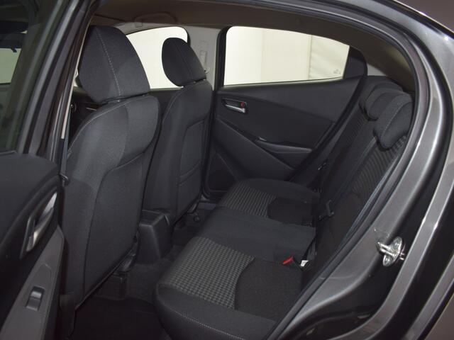 Mazda 2 1.5 Dynamic+ Navi PDC LMV