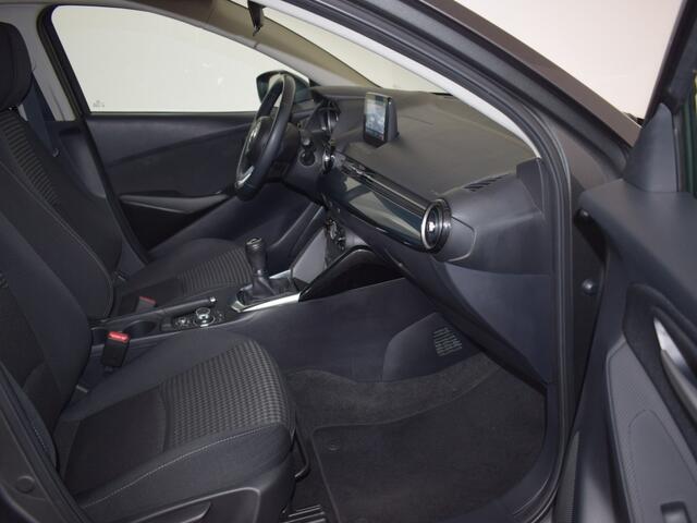 Mazda 2 1.5 Dynamic+ Navi PDC LMV