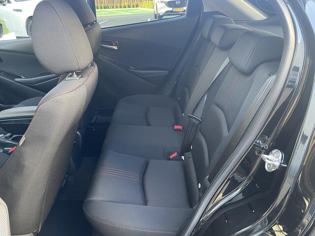 Mazda 2 1.5 e-SkyActiv-G 90 Homura | 16-inch | Armsteun | Apple Carplay |