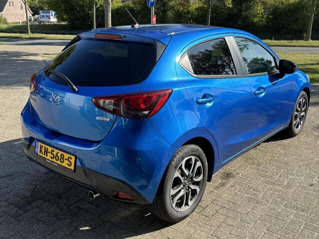 Mazda 2 1.5 Skyactiv-G GT-M NL- Auto, Dealer Ondh. Navigatie, Keyless Entry, Stoelverw., Automatische Airco, Parkeerhulp A., Head-Up Display, Cruise Controle, LM velgen