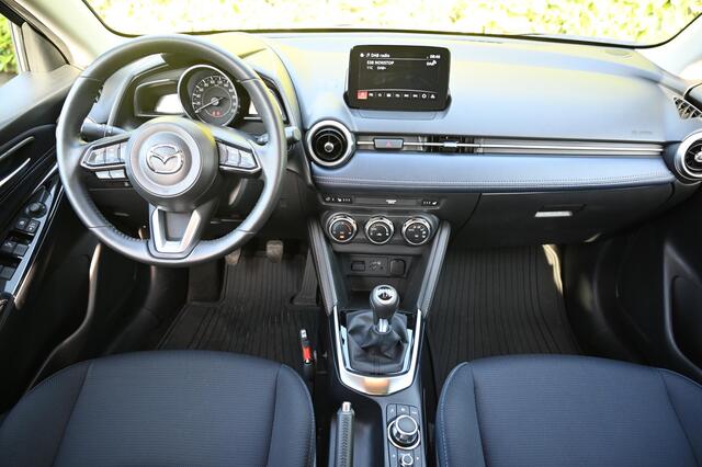 Mazda 2 Skyactiv-G 90 6MT Luxury *Trekhaak* *Dealeronderhouden* *All-in prijs*