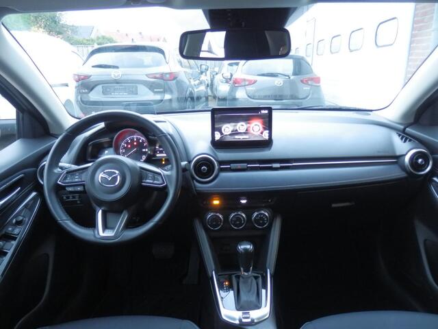 Mazda 2 1.5 SKYACT-G LUXURY / automaat / 16 inch alu / Head-up display