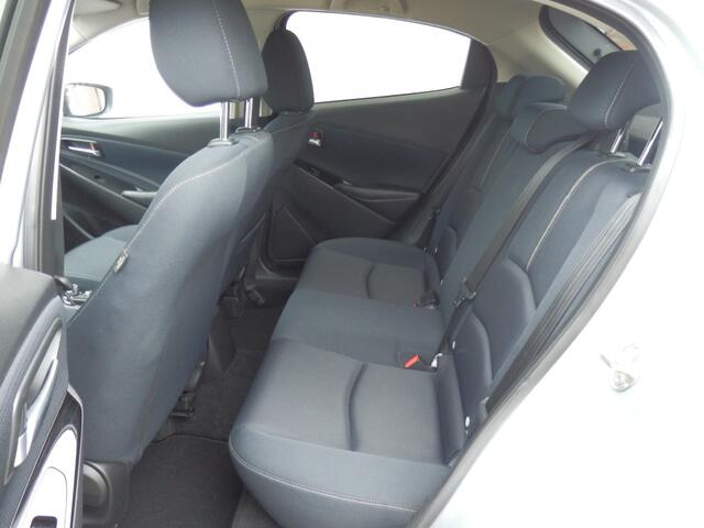 Mazda 2 1.5 SKYACT-G LUXURY / automaat / 16 inch alu / Head-up display