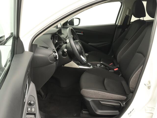 Mazda 2 1.5 e-SkyActiv-G 90 Exclusive-Line | Parkeersensoren achter | Dodehoek Ass. | Stoel en stuurwiel verwarmd | LM velgen | Camera | Airco Aut. |