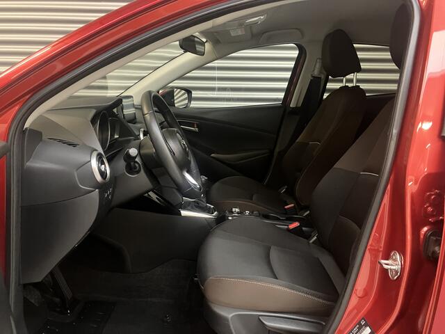 Mazda 2 1.5 MHEV LUXERY/PDC/CAM/DODE HOEK/NAVI/XENON/CARPLAY/ENZ