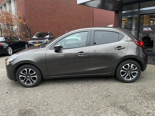 Mazda 2 1.5 Skyactiv-G Dynamic // CRUISE // DODEHOEK // CLIMA // NAVI // STOELVERWARMING // PDC //