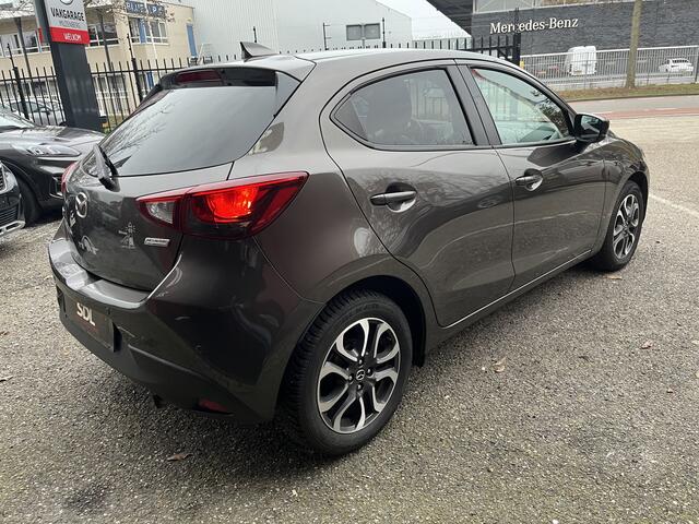 Mazda 2 1.5 Skyactiv-G Dynamic // CRUISE // DODEHOEK // CLIMA // NAVI // STOELVERWARMING // PDC //