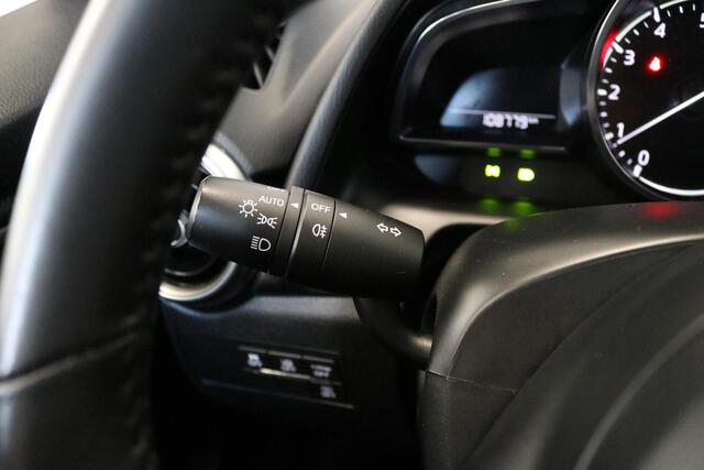 Mazda 2 1.5 Skyactiv-G Luxury | Camera | LED | NAP | Dealer onderhouden | Nwe APK |