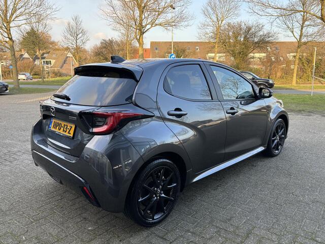 Mazda 2 Hybrid 1.5 Homura Plus NL-Auto, Navigatie, Apple Carplay /Android auto, 17 inch LM Black, Cruise Controle Ad., Panorama dak, A.Rij-Camera, Keyless Entry/Start, Draadloos tel. laden