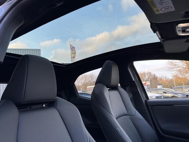 Mazda 2 Hybrid 1.5 Homura Plus NL-Auto, Navigatie, Apple Carplay /Android auto, 17 inch LM Black, Cruise Controle Ad., Panorama dak, A.Rij-Camera, Keyless Entry/Start, Draadloos tel. laden