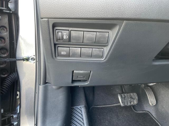 Mazda 2 Hybrid 1.5 Centre-line