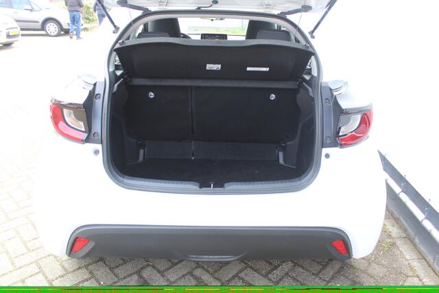 Mazda 2 Hybrid 1.5 Exclusive-line Stuur- en Stoelverwarming l Apple Carplay/ Android auto l Keyless l Automaat l Parkeercamera l Adaptief Cruise control l