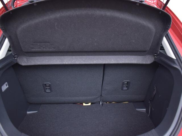 Mazda 2 1.5 Dynamic NAVI LMV PDC TREKHAAK