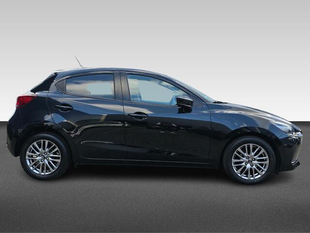 Mazda 2 1.5 Skyactiv-G Luxury | Stoel/Stuurverwarming | Headup display | Achteruitrijcamera | Cruisecontrol | Carplay/Androidauto |