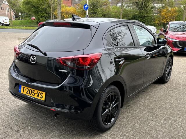 Mazda 2 1.5 e-SkyActiv-G 90 Homura NL-Auto, 1e Eig., Dealer Ondh., Apple Carplay / Android Auto, Cruise Controle, A. Rij-Camera, Stoel verw., StuurverW., Lichtmetaal Black.