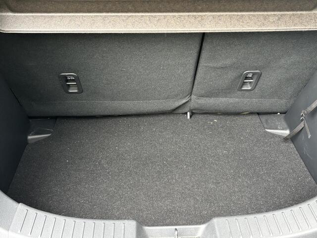 Mazda 2 1.5 e-SkyActiv-G 90 Homura NL-Auto, 1e Eig., Dealer Ondh., Apple Carplay / Android Auto, Cruise Controle, A. Rij-Camera, Stoel verw., StuurverW., Lichtmetaal Black.