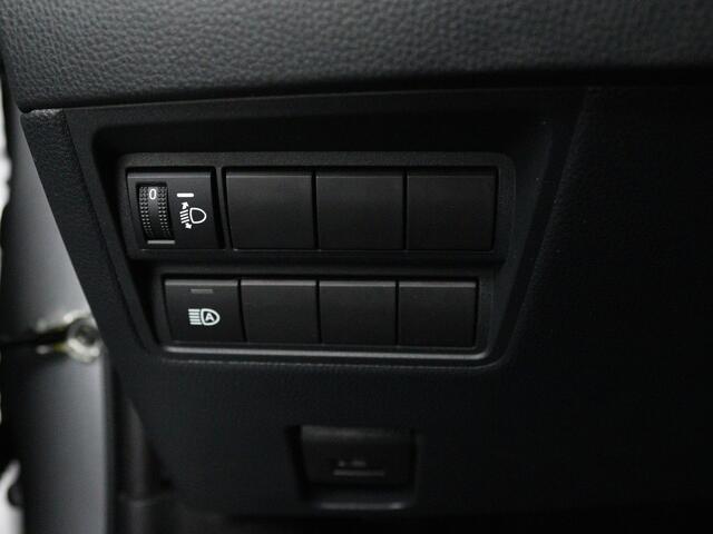 Mazda 2 Hybrid 1.5 Centre-line | door AWNB Verkozen tot NUMMER 1 Top 10 zuinige gezinsauto's! .