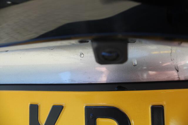 Mazda 2 Hybrid 1.5 Exclusive-line Stuur- en Stoelverwarming l Apple Carplay/ Android auto l Keyless l Automaat l Parkeercamera l Adaptief Cruise control l