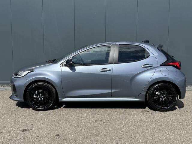 Mazda 2 Hybrid 1.5 Homura / Uit Voorraad Leverbaar! / Nieuwe kleur: Sky Grey
