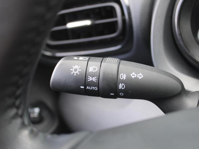 Mazda 2 Hybrid 1.5 Agile | Comfort pakket | Clima | Apple Carplay / Android Auto | Cruise adapt. | 15" LM | Camera | PDC | LED |