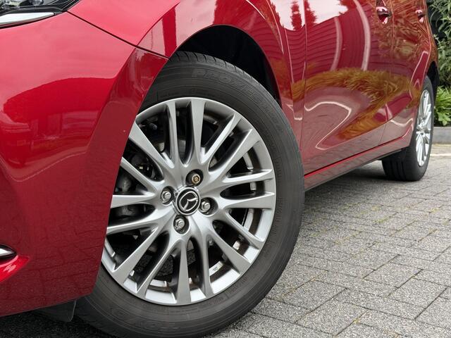 Mazda 2 Luxury 1.5 Skyactiv-G 90PK Navigatie, Achteruitrijcamera, Keyless, Head-Up Display, Stoel & Stuurwielverwarming, Apple Carplay, Android Auto